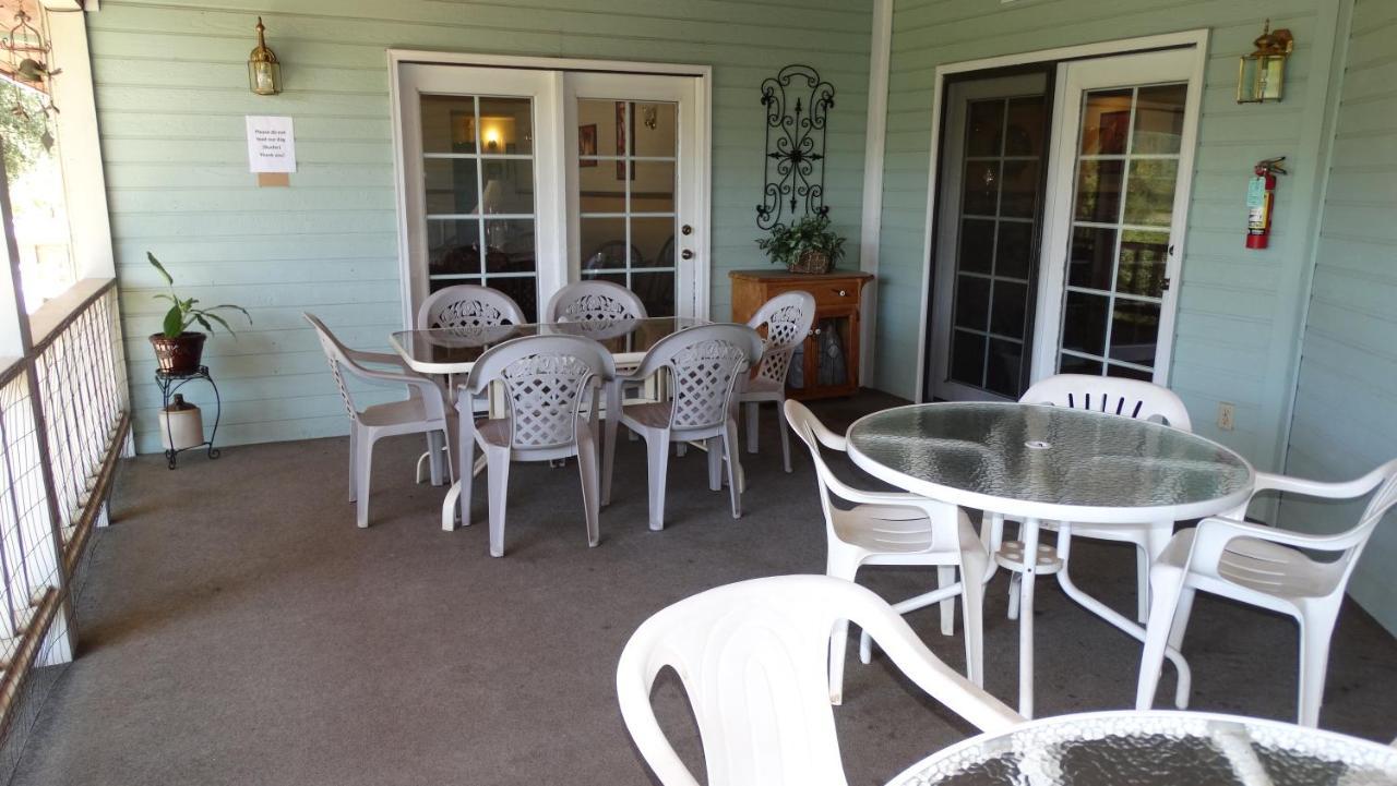 Berkshire Inn Groveland Exterior photo