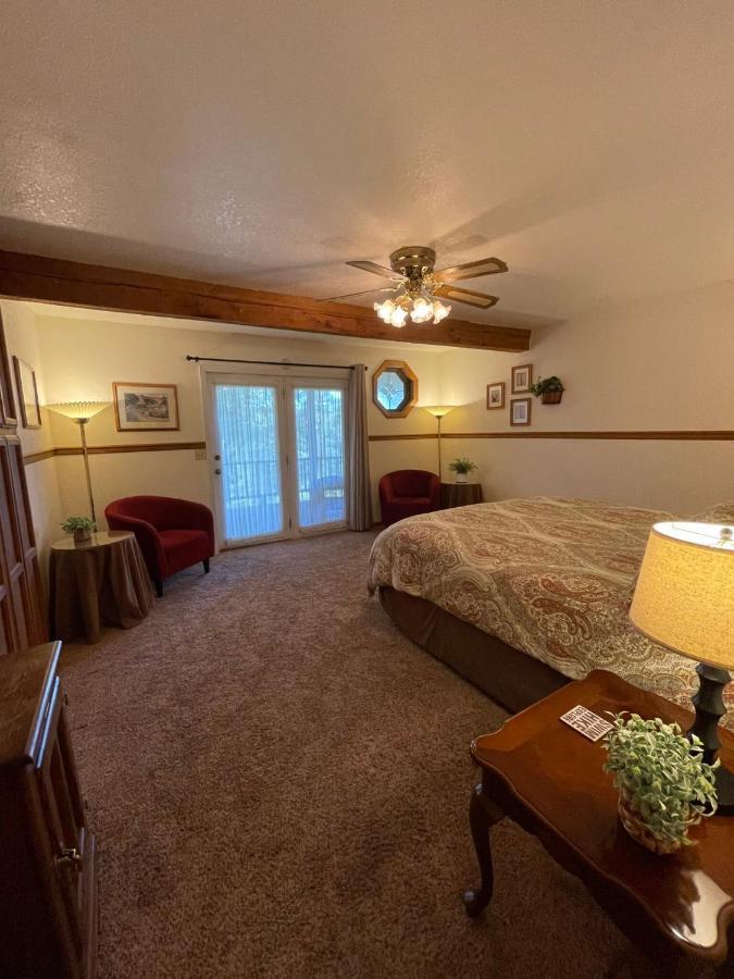 Berkshire Inn Groveland Exterior photo
